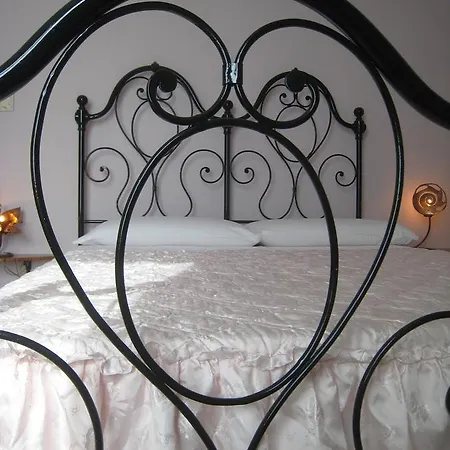 Anima Natura فندق مبيت وإفطار